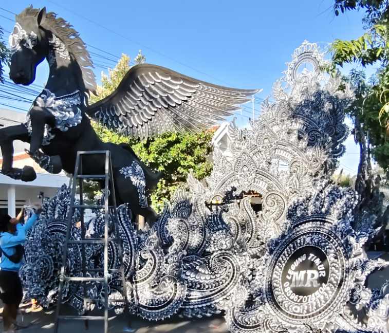 Sang Legenda Tong-Tong Arya Kuda Panoleh Akan Menggelegar Lagi di Langit Sumenep Sang Legenda Tong-Tong Arya Kuda Panoleh Akan Menggelegar Lagi di Langit Sumenep
